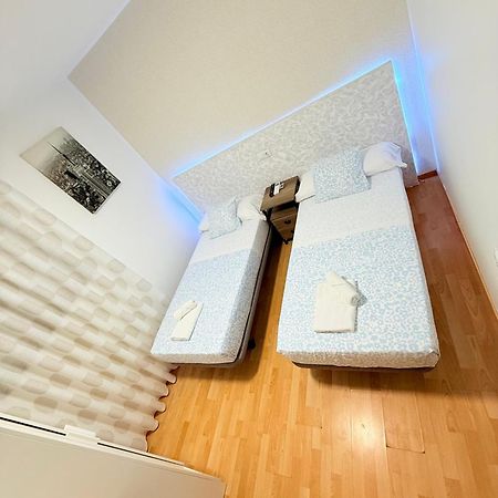 Hostal Quinta Santillan San Fernando De Henares Luaran gambar