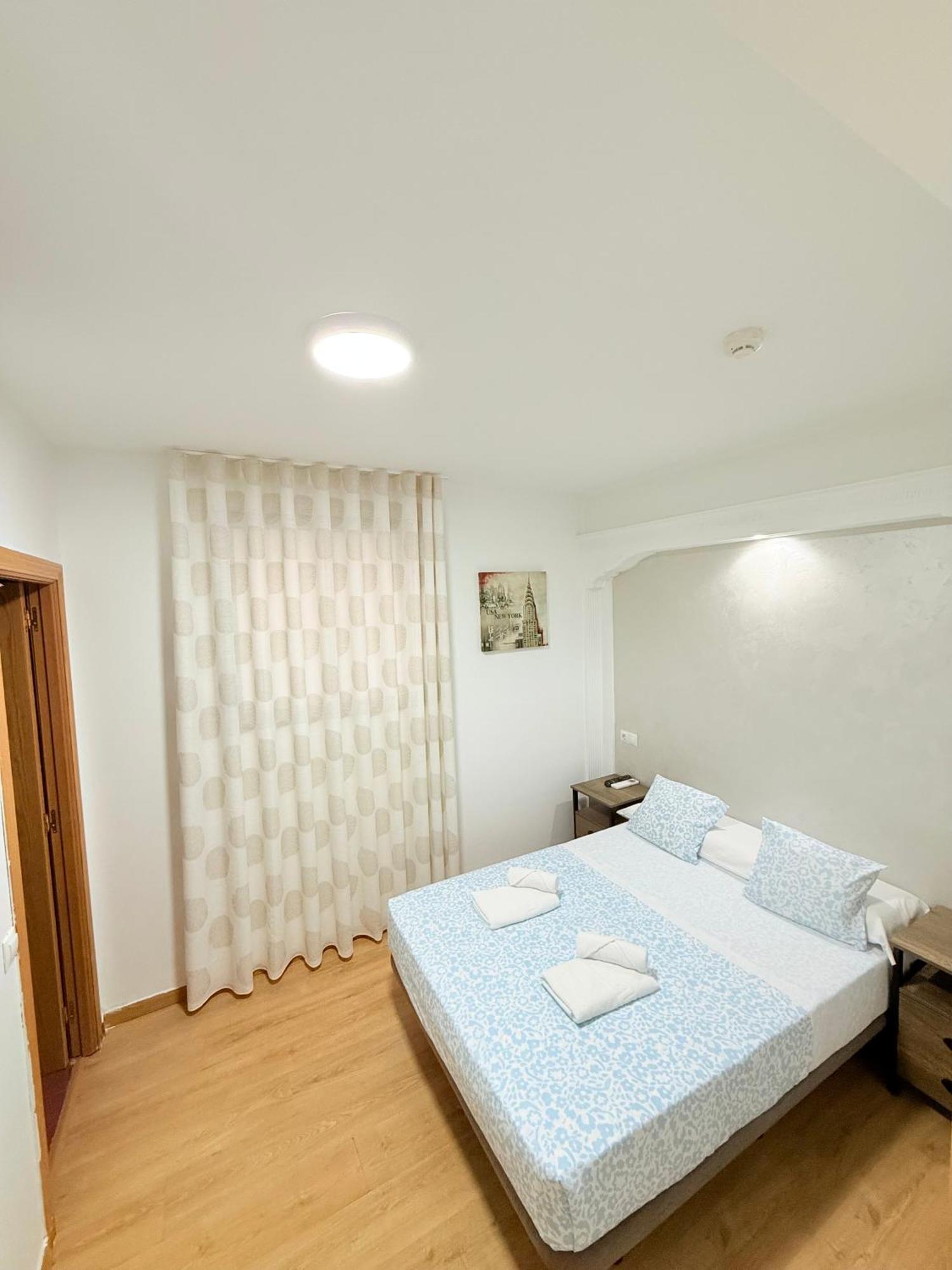 Hostal Quinta Santillan San Fernando De Henares Luaran gambar